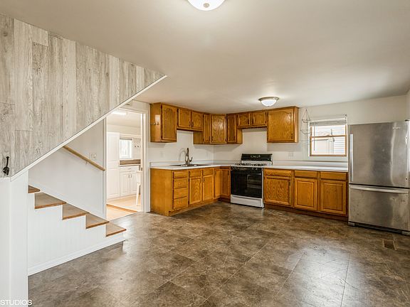 2nd image of 35234 Grant Ave