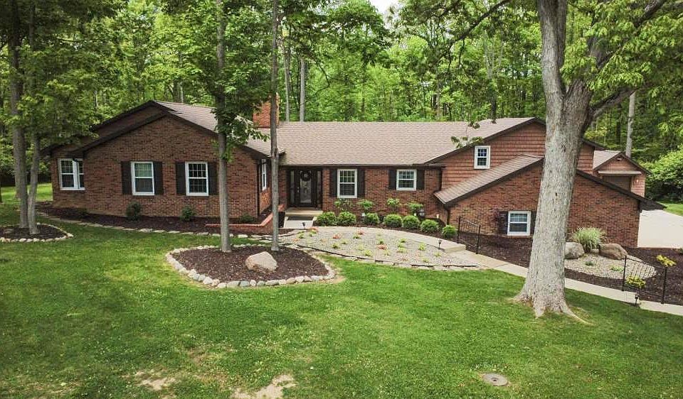1st image of 3010 Parkwood Dr
