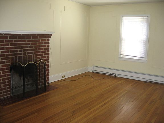 3rd image of 125 Macgregor Ave