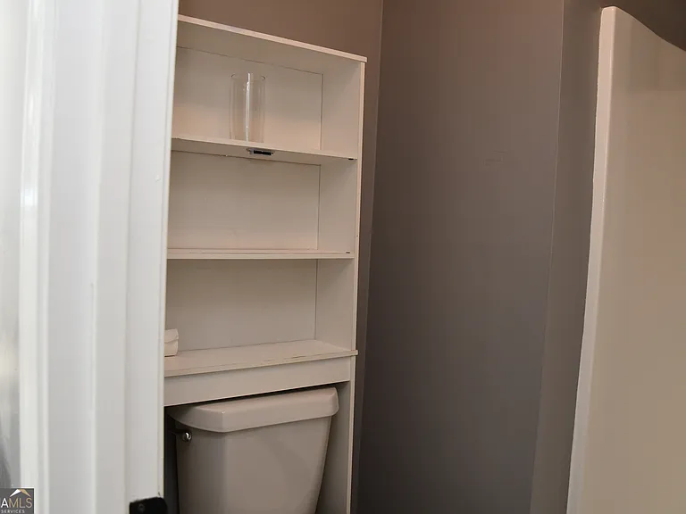 5932 Homestead Cir — Photo 10