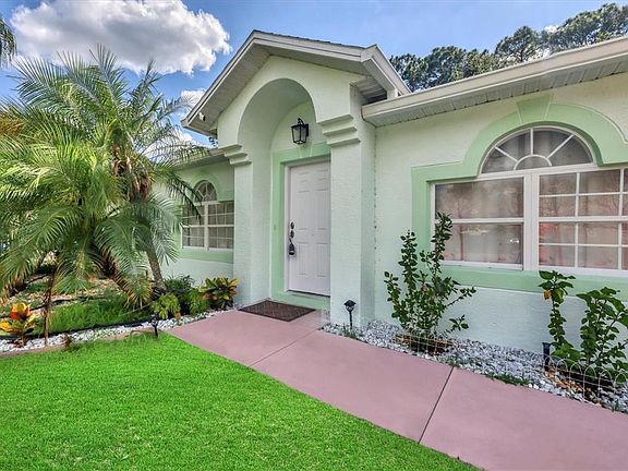 3rd image of 1167 Jeannin Dr
