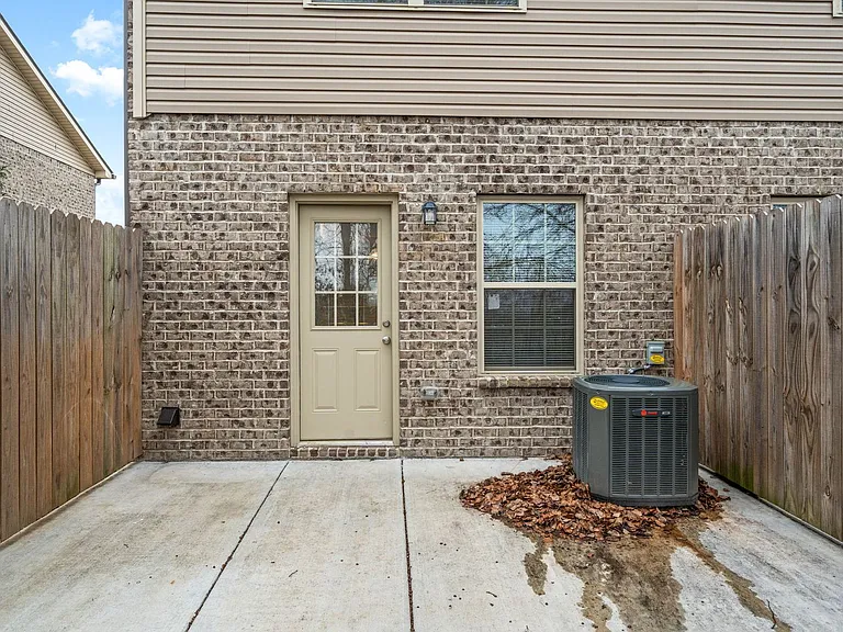 Durrett Dr - 55 (x17) — Photo 21