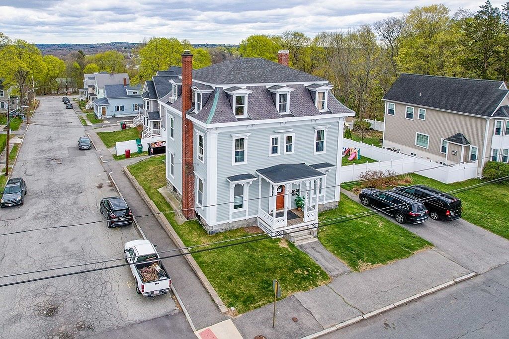 135 Beacon St, Lowell, MA 01850 Zillow