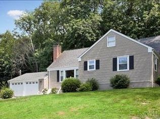 49 High Ridge Ct, Pleasantville, NY 10570