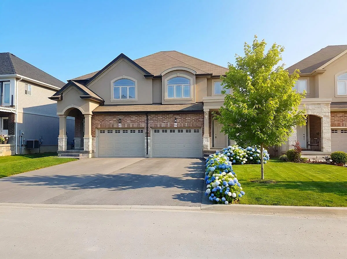 94 Springvalley Crescent Hamilton — Photo 1