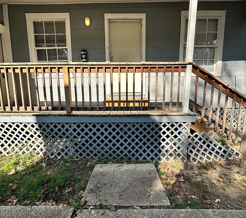 1st image of 157 E College St #B
