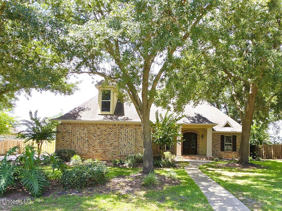 1st image of 3024 Oakleigh Cir