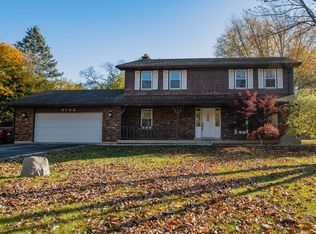 6106 Scott Ln, Crystal Lake, IL 60014