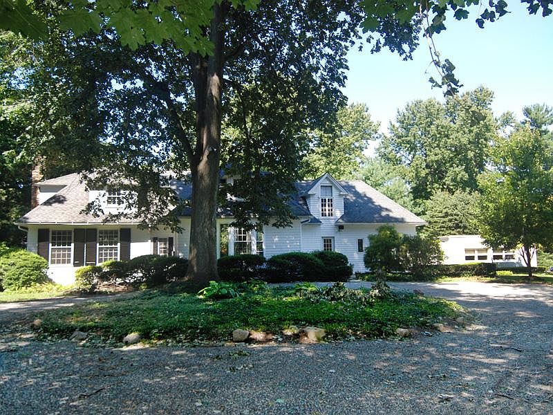 Spectacular Vintage Carriage House