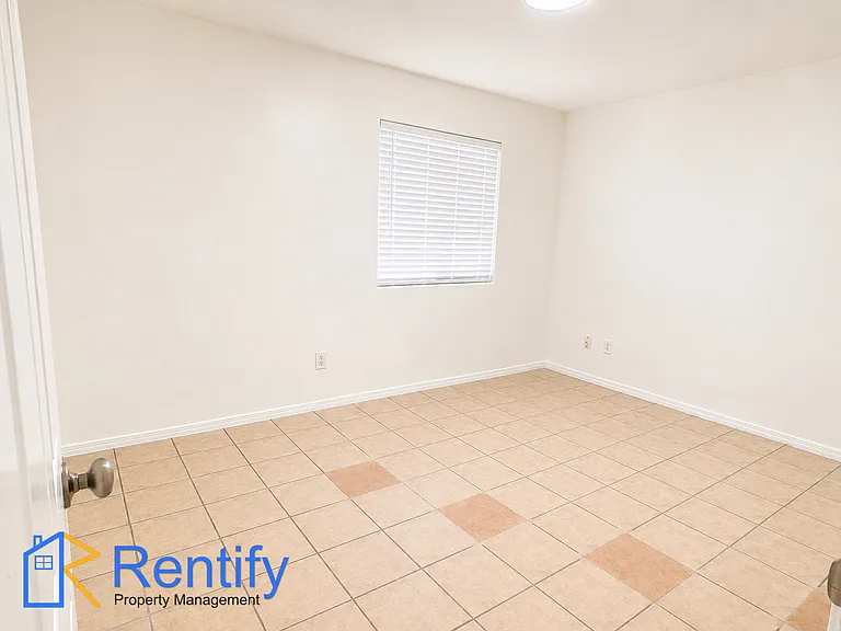 209 E Moneta Ave #B — Photo 19