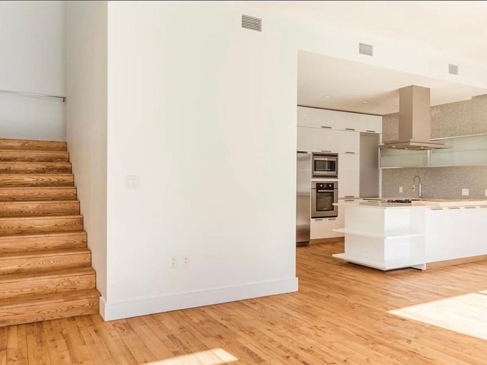 1st image of 1723 Blake St #504