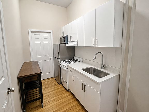 2nd image of 442 W 54th St #2-1