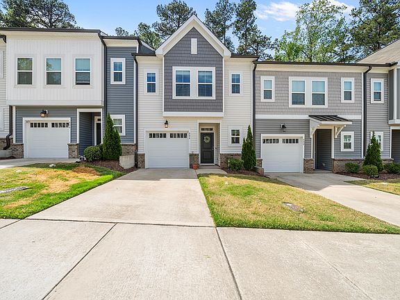 2nd image of 804 Star Ridge Dr