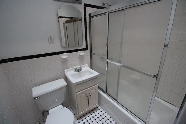 Rented by Luxor Homes & Investment Realty | media 21