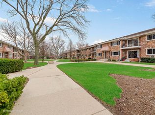 35 N Main St APT 29, Glen Ellyn, IL