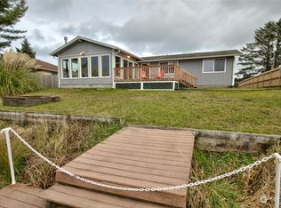 630 Wolf Ct SE, Ocean Shores, WA