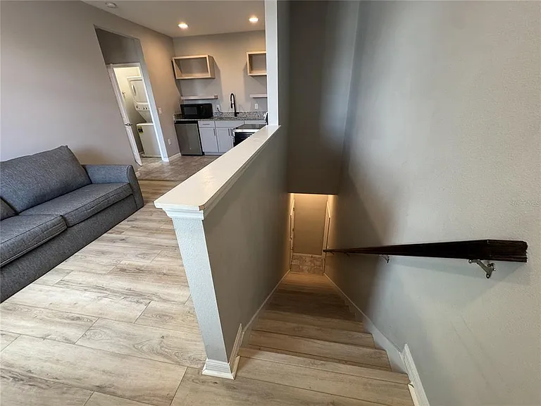 16042 Micelli Dr — Photo 11