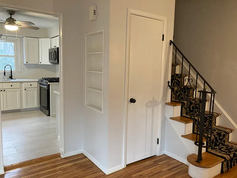 162 Railroad Ave — Photo 2
