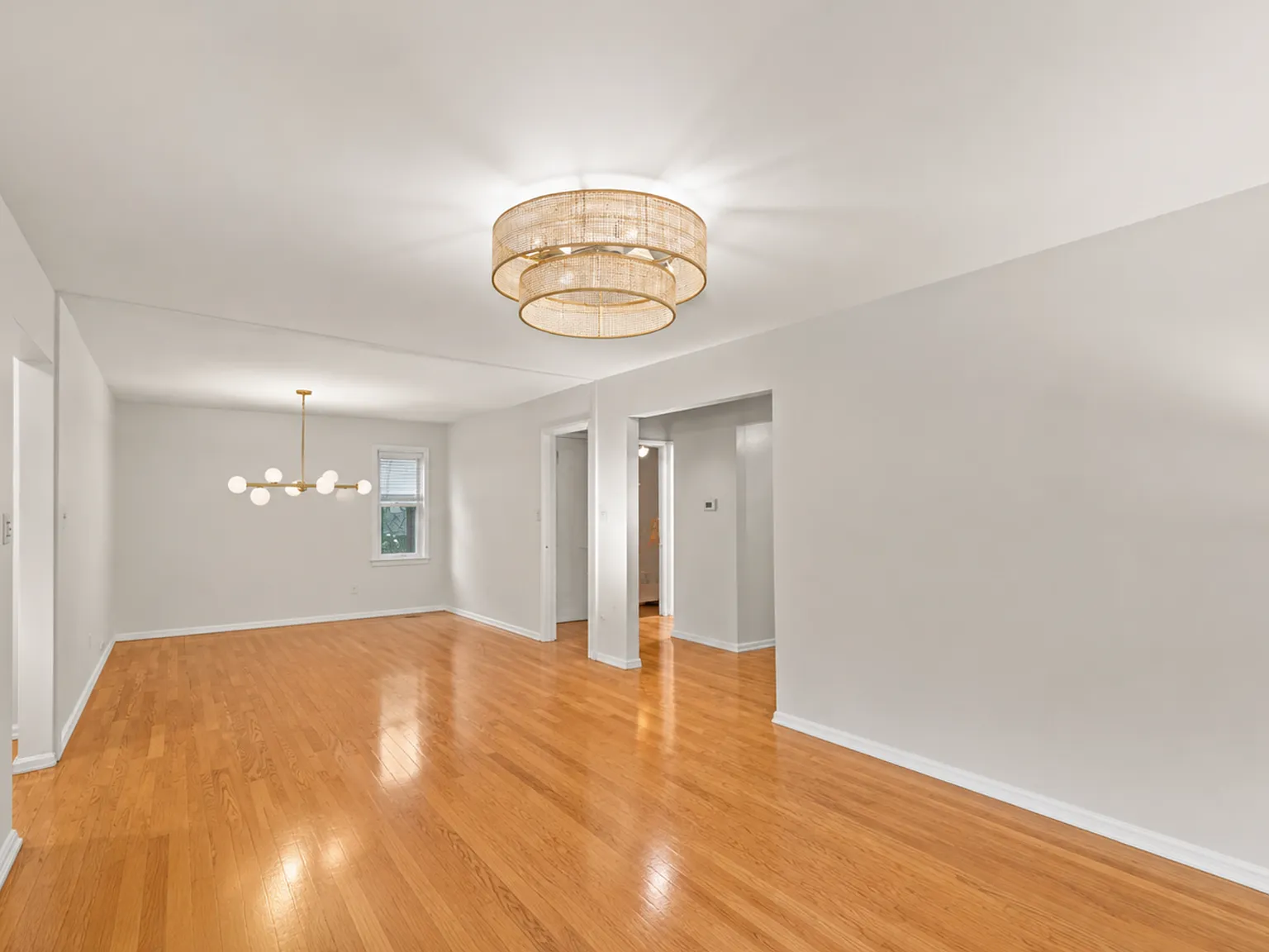 3 bed, 2116 sqft, $3,400 — Photo 2