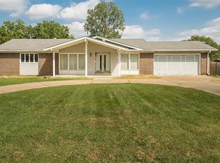 1732 Laclede Station Rd, Saint Louis, MO 63117