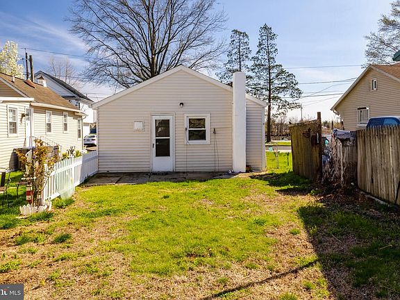 5th image of 228 Rancocas Ave