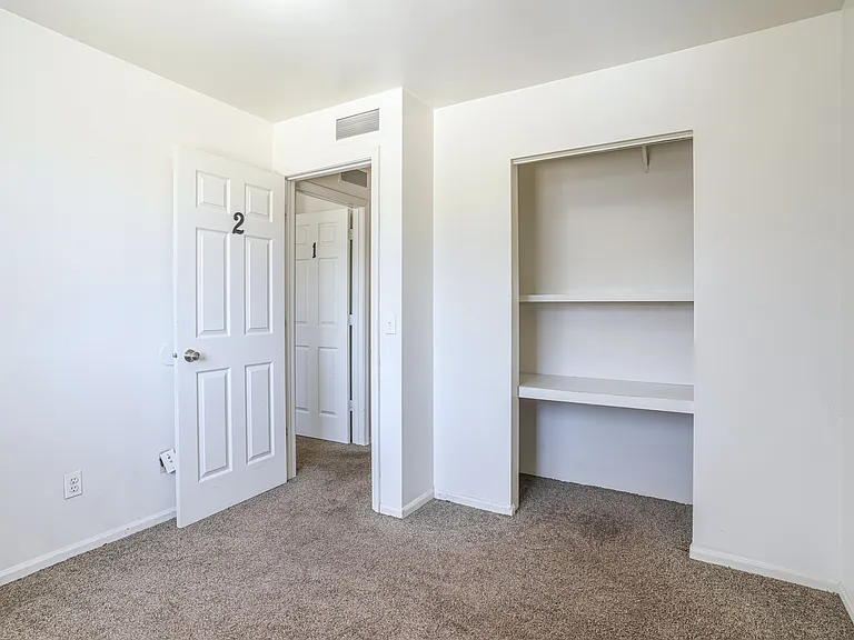 1815 Edgewood Dr #205 — Photo 10