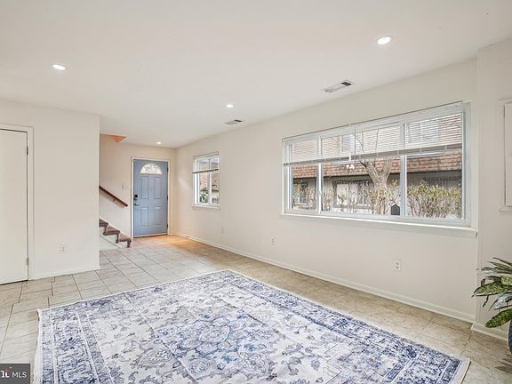 3rd image of 3876 Manzanita Pl Suite B
