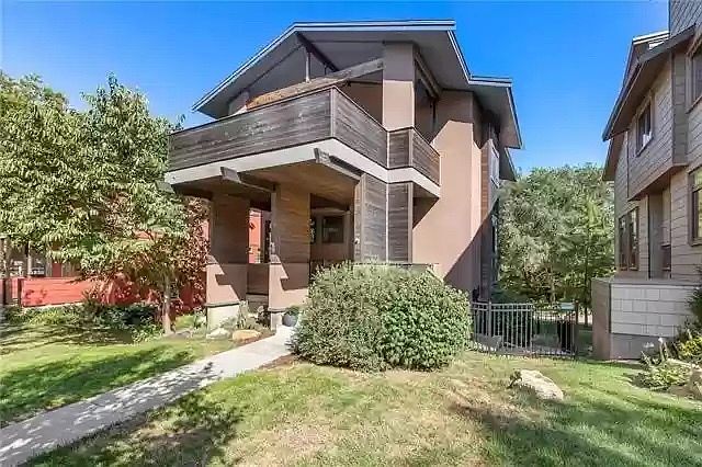 1st image of 2415 Forest Ave