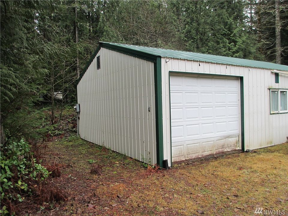 2nd image of 111 N Mount Washington Dr