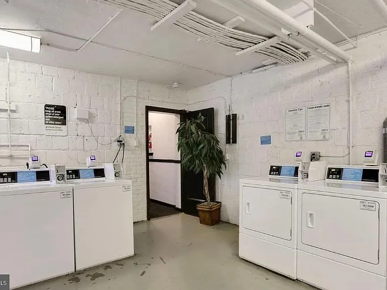 4000 Beecher St NW #101 — Photo 10