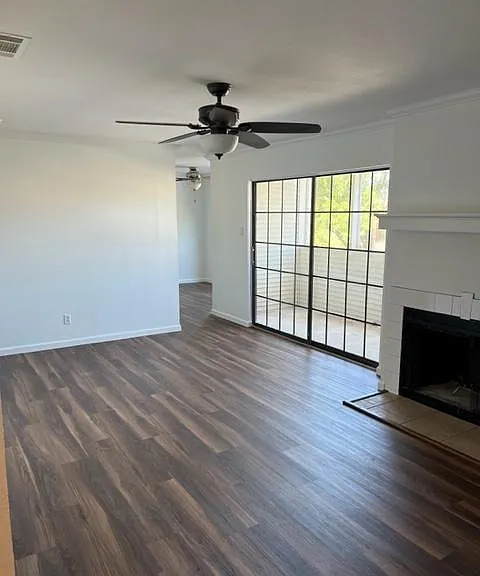 1510 W North Loop Blvd #421 — Photo 9