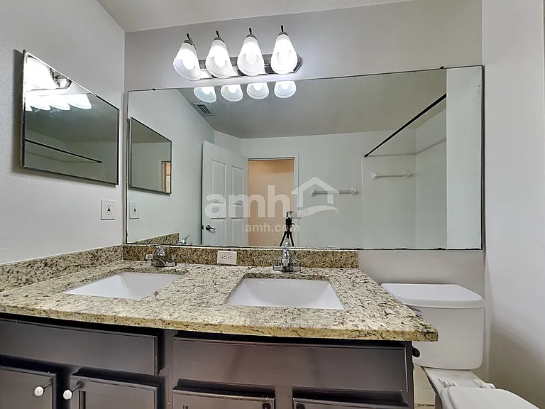 1002 Cristelle Jean Dr — Photo 14