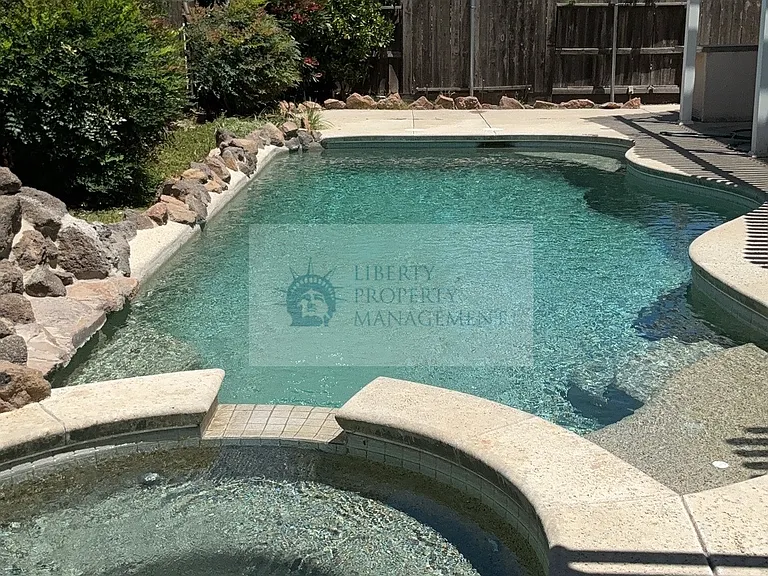 5249 Stonehart Ln — Photo 2