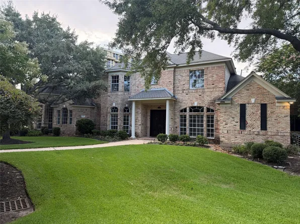 60 Champion Villa Dr, Houston, TX 77069
