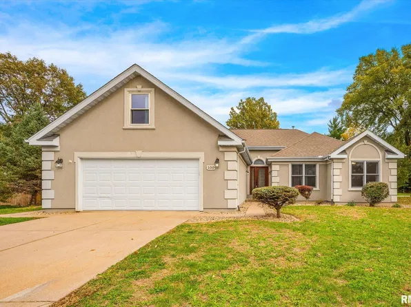 100 Sara St, East Peoria, IL 61611