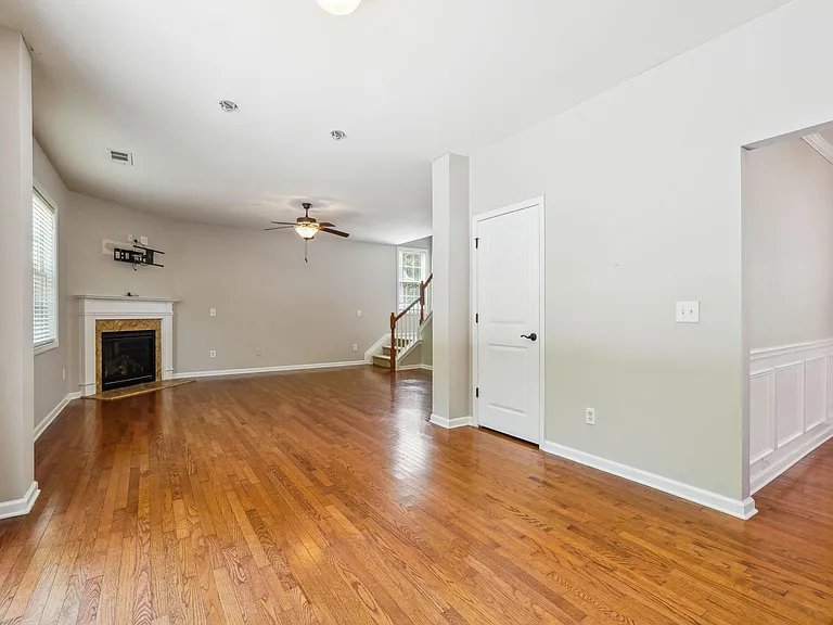 4450 Dartford Rd — Photo 15