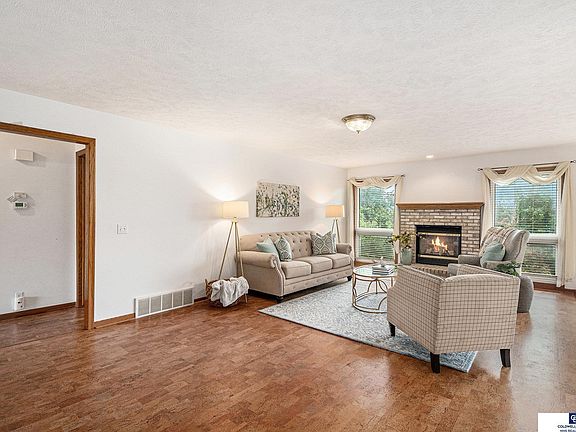 5th image of 8015 S 69th St