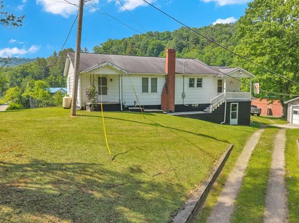 1703 Okey L Patteson Rd, Scarbro, WV 25917