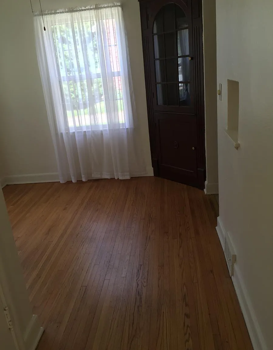 2 bed, $1,150 — Photo 4