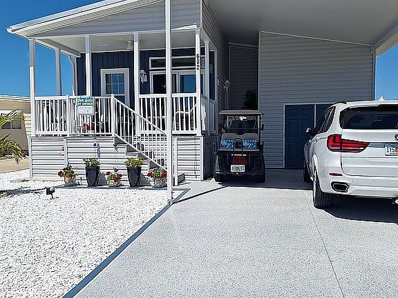 2nd image of 602 N Waterway