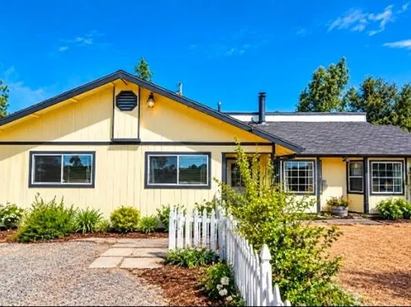 46535 Eastwood Dr S, Oakhurst, CA 93644
