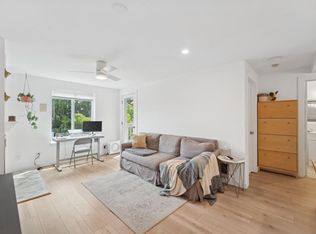 2152 N 112th St UNIT 209, Seattle, WA 98133