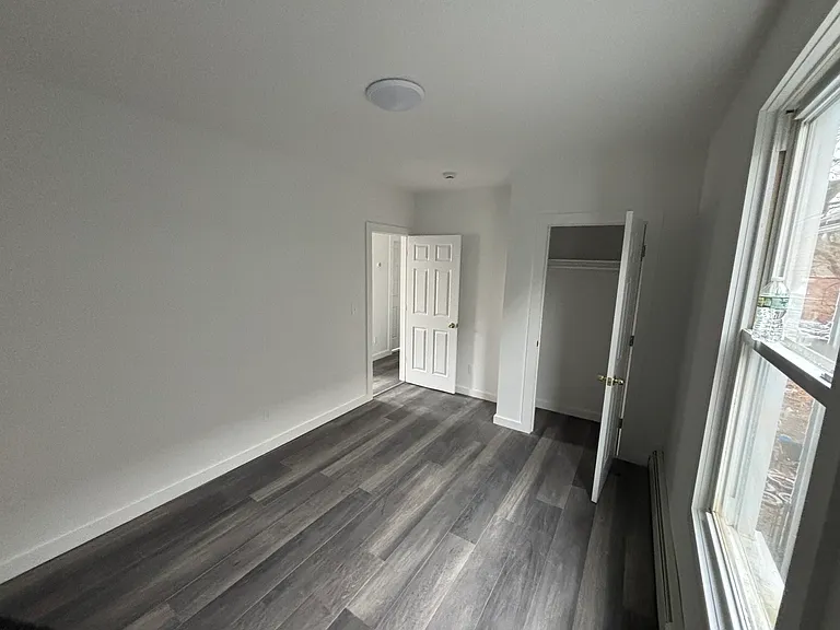 188 N Hamilton St — Photo 5