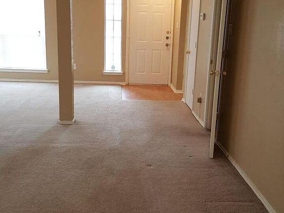 3rd image of 12906 Hilltop Dr