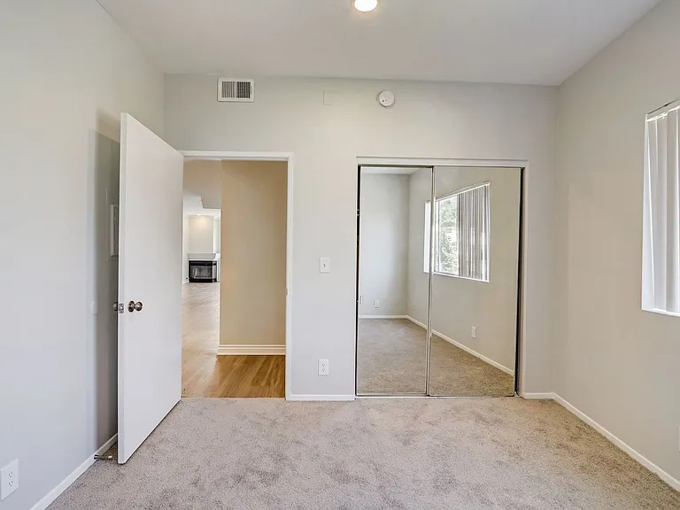 16070 Sunset Blvd — Photo 23