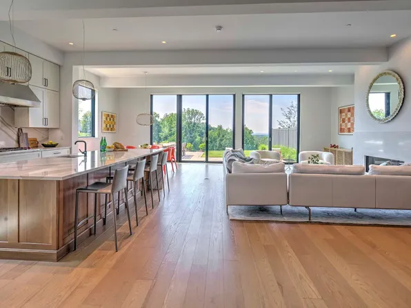 51 Abby Rd, Peapack, NJ 07977