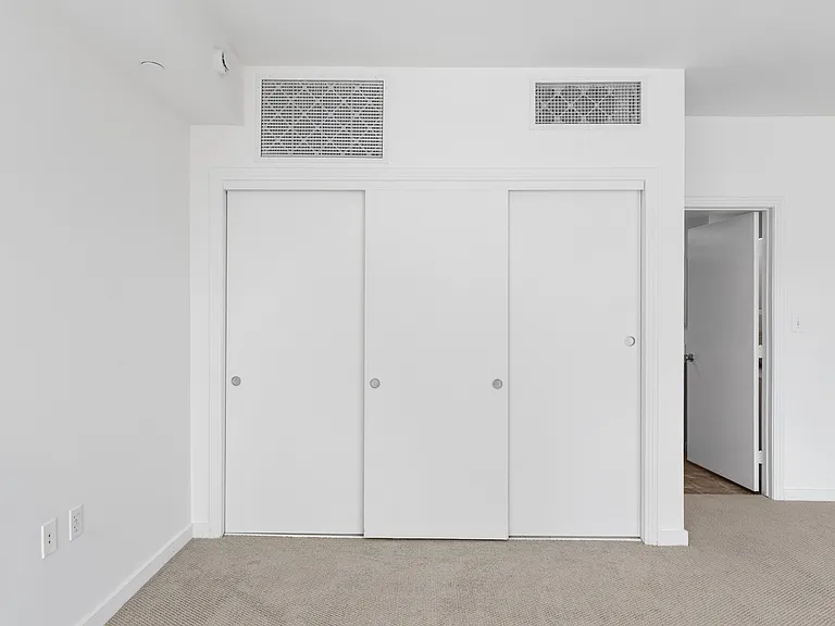 550 15th St #401 — Photo 29