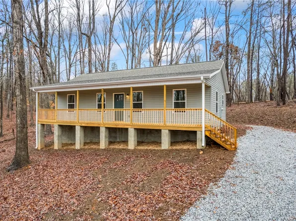 308 Green Oaks Dr, Westminster, SC 29693
