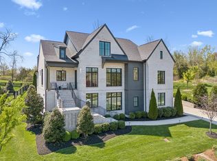 7066 Lanceleaf Dr #284, College Grove, TN 37046