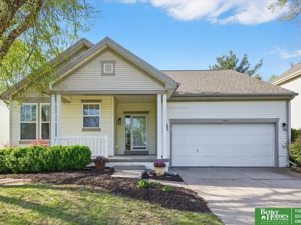 15911 Berry St, Omaha, NE 68135